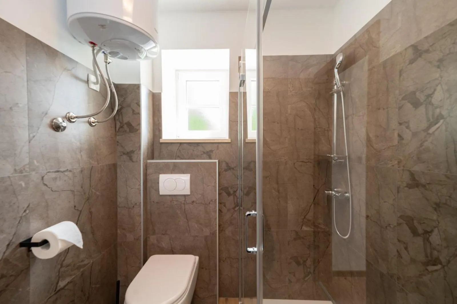 אומאג Villa Emilia 2 0*,